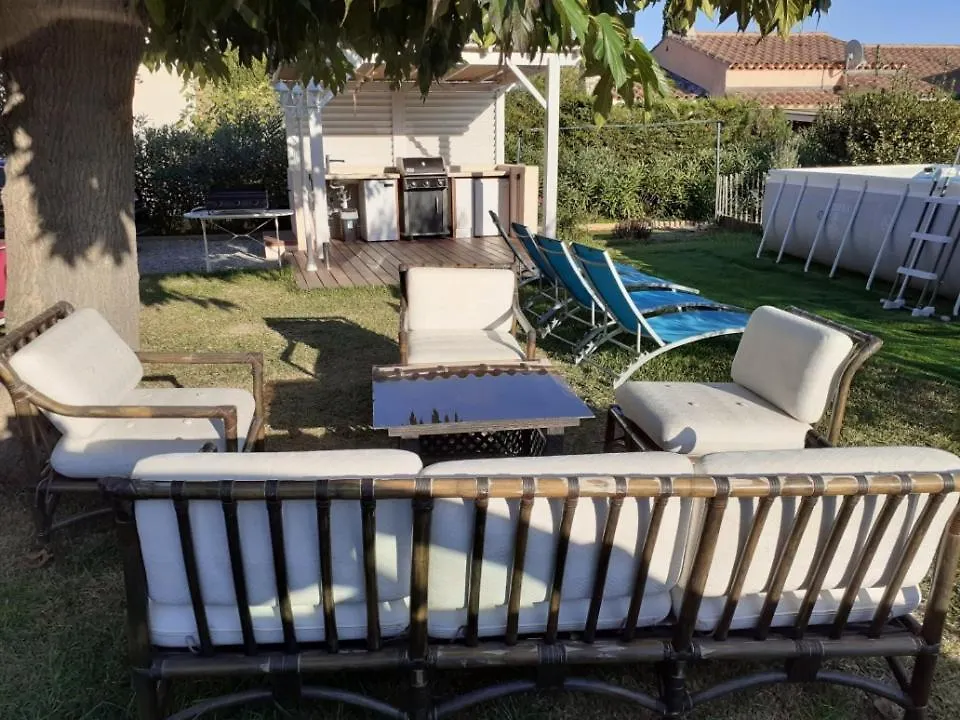 Haut De Villa Avec Jardin Bormes-les-Mimosas Apartment
